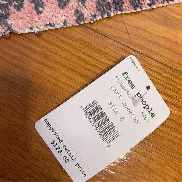 Free People pink sequin cheetah print skirt size 8 - Picture 6 of 8